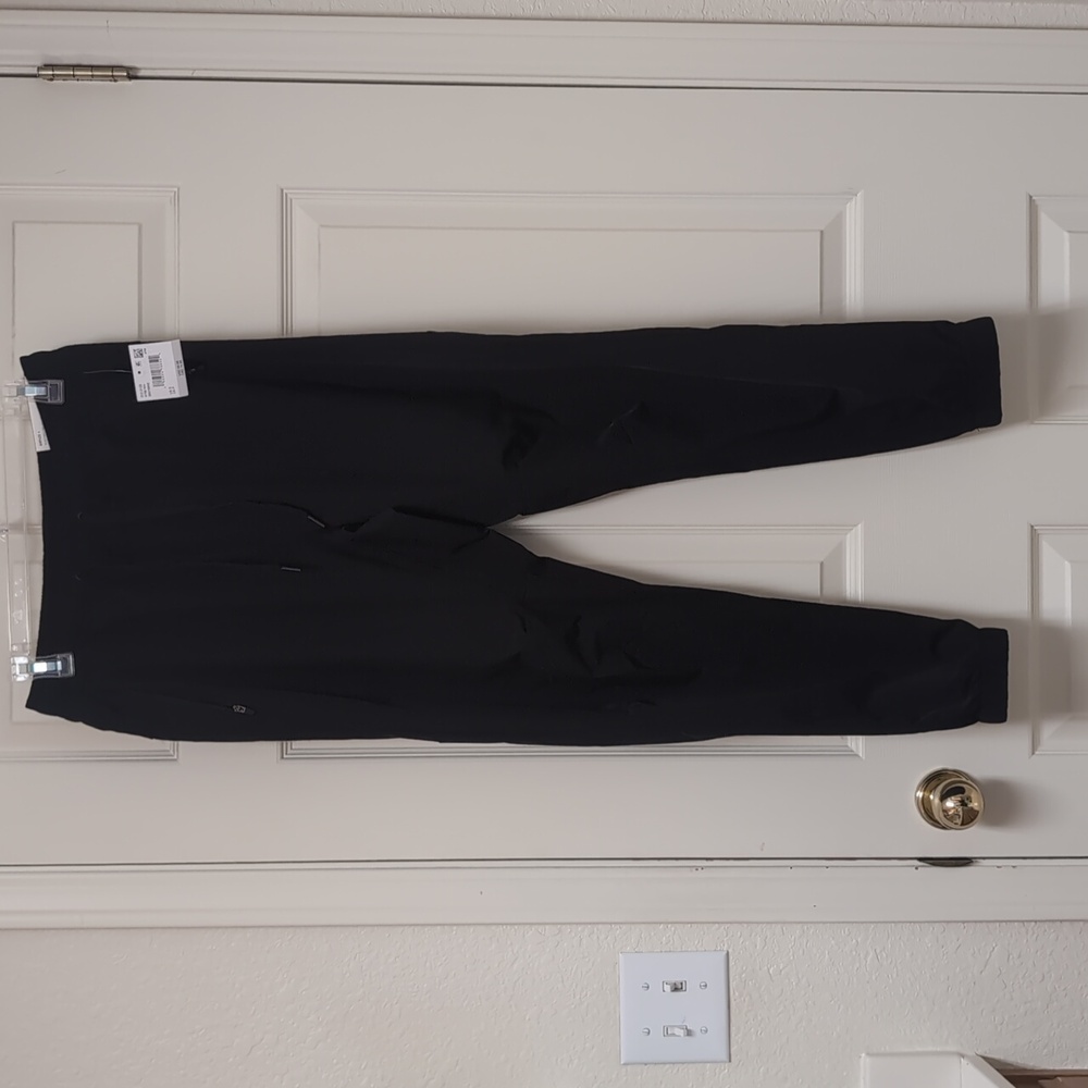 Aeropostale Men's Black Jogger Pants. NWT